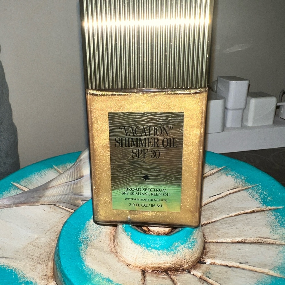 Vacation Shimmer Oil SPF 30 - Picture 6 of 16